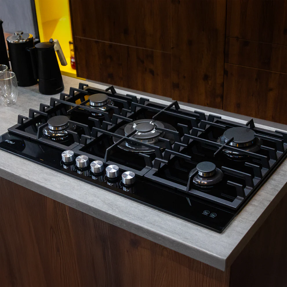 ENCIMERA A GAS NATURAL 90CM CHEF GLASS + HORNO A GAS NATURAL 70L BLACK + CAMPANA EXTRAÍBLE 90CM URBAN BLACK 90+ CONEXION
